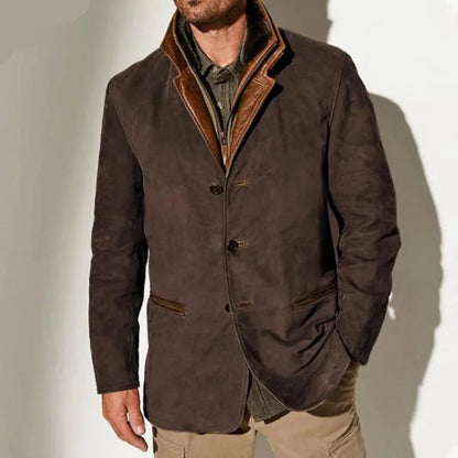 Laat de herfst maar komen!🍂  Het is tijd voor MAX, onze stoere vintage jas met een turn-down kraag!